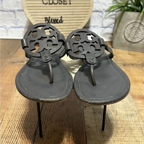Tory Burch Miller Sandals Leather Dark Gray Matte Flip Flop Size 9 - Picture 5 of 11